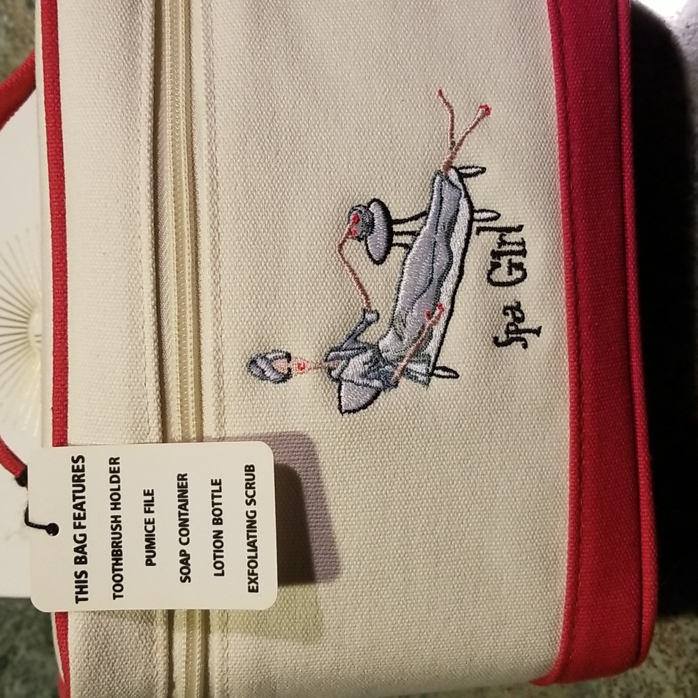 Retro Spa Girl Bath Travel Kit - Picture 2 of 4
